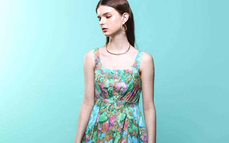 Black Mouton:feminine wear