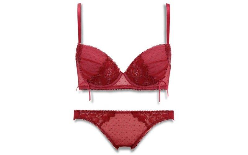AMO'S STYLE by Triumph