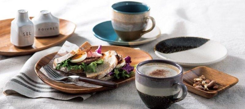 Japanese Tableware by Aito