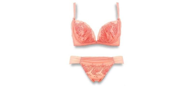 AMO'S STYLE by Triumph