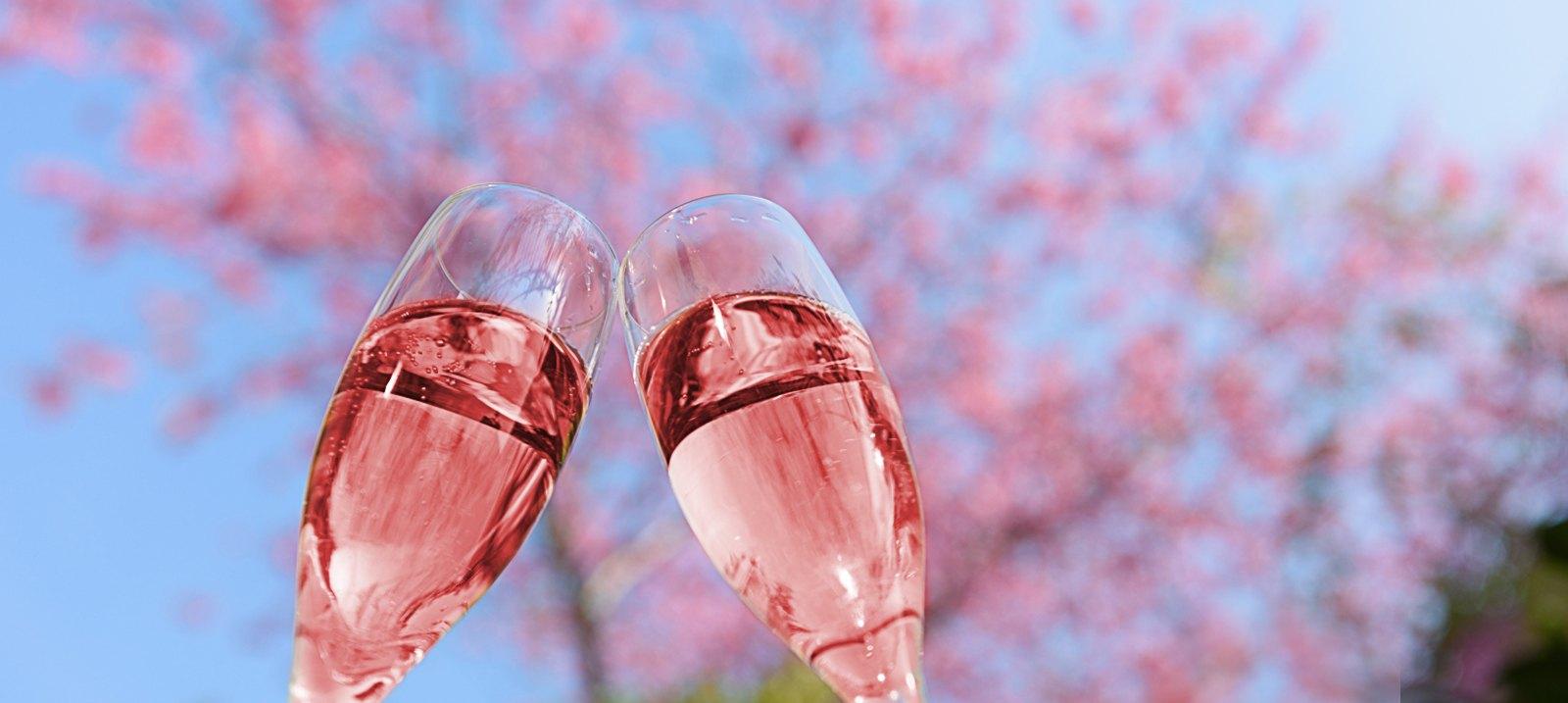 春の桜色ワイン