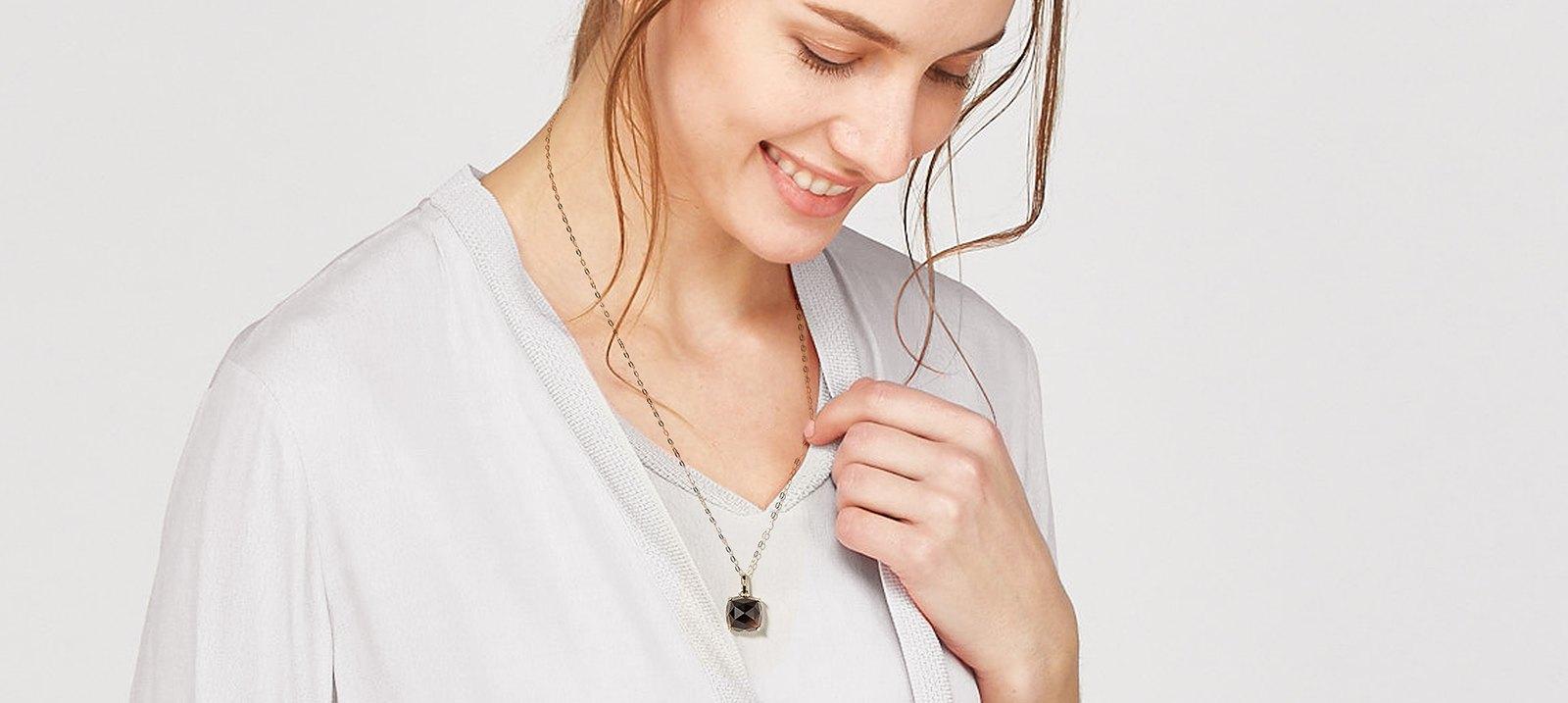 MODE FOURRURE:JEWELRY NECKLACES