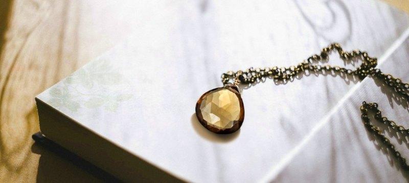 MODE FOURRURE:JEWELRY NECKLACES