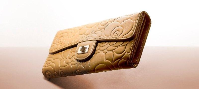 Nicole Van Dyke&WALLET
