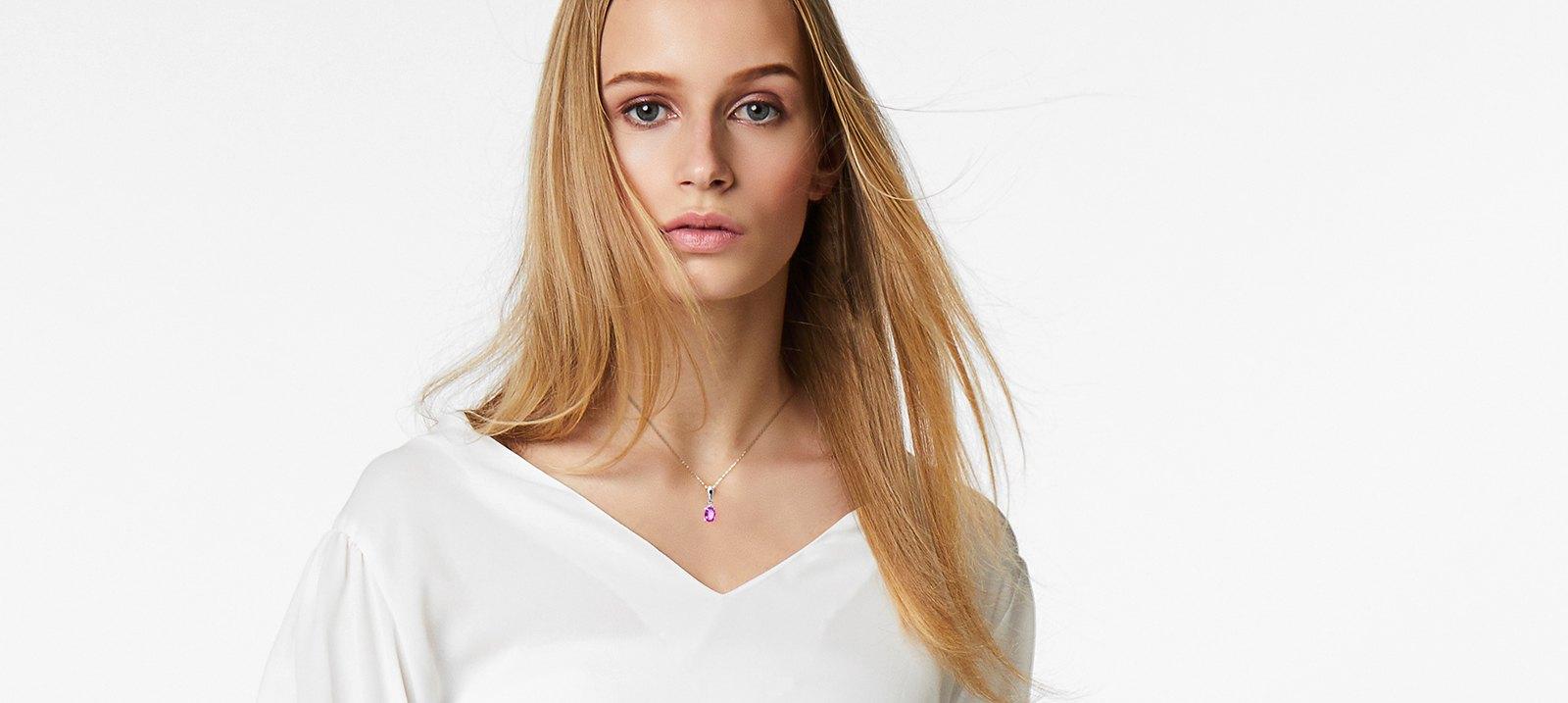 Jewelers:Gemstone Accessories