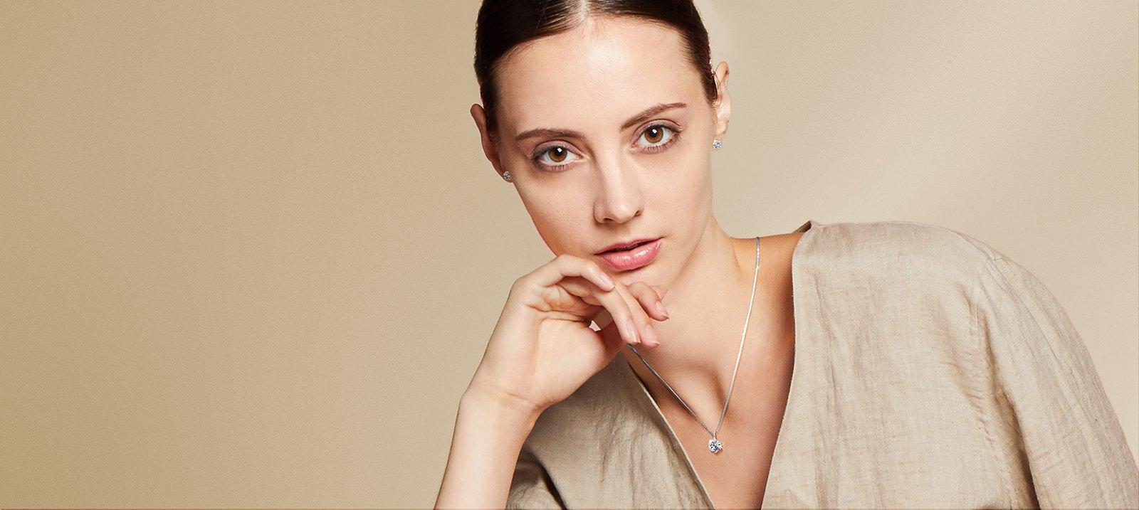 Jewelers:Platinum Diamonds