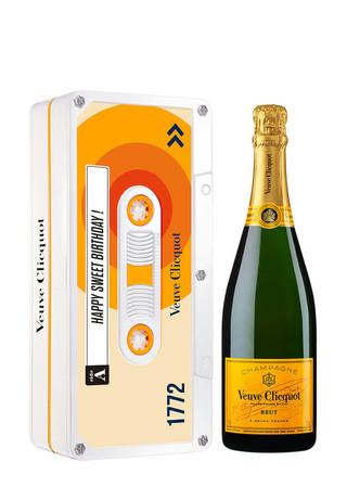 ミレポルテ・一部店舗限定】VEUVE CLICQUOT YELLOW LABEL TAPE CUSTOM V2 VC イエローラベル テープカスタム  V2 NV 白 750ml - 【ミレポルテ】MILLEPORTE