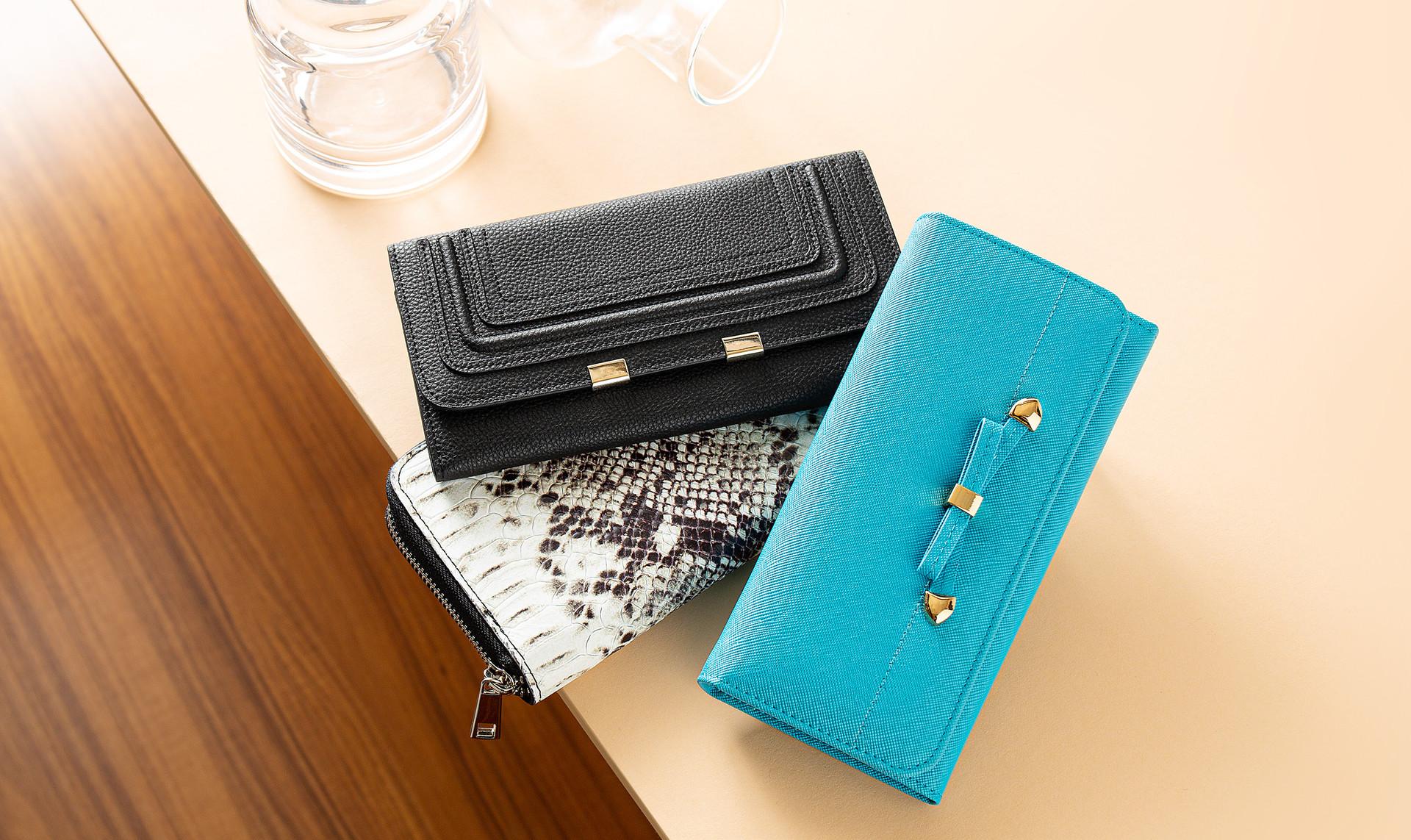 Nicole Van Dyke&WALLET