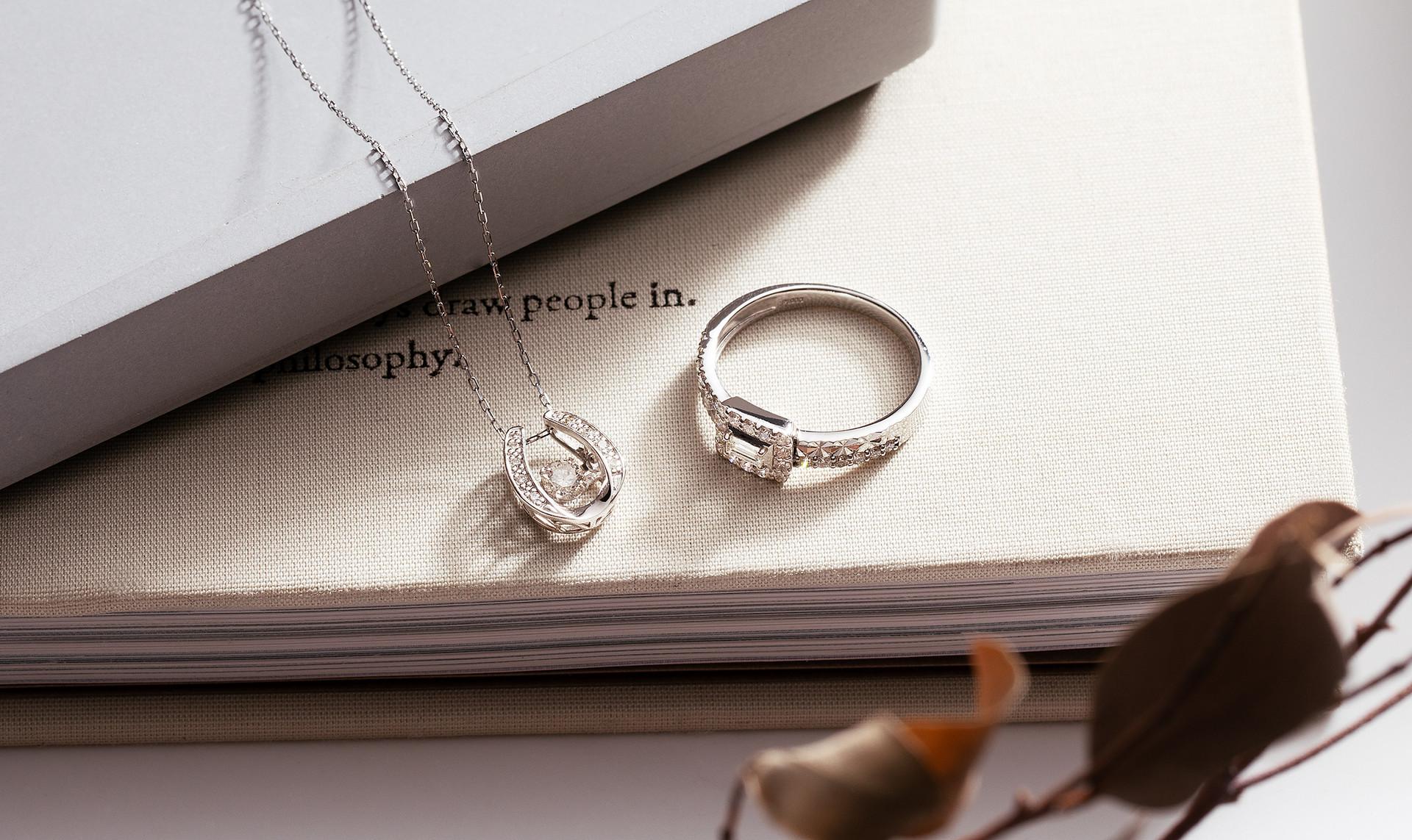 Premium diamond jewels collection